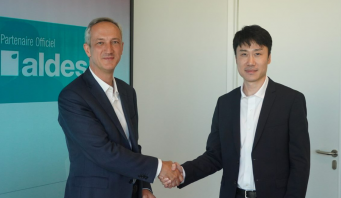 Stanislas LACROIX (Aldes Groupe) et Simon Tao Liu (Hisense France).